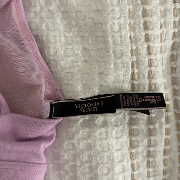 Victoria Secret sports bra - Picture 3 of 3